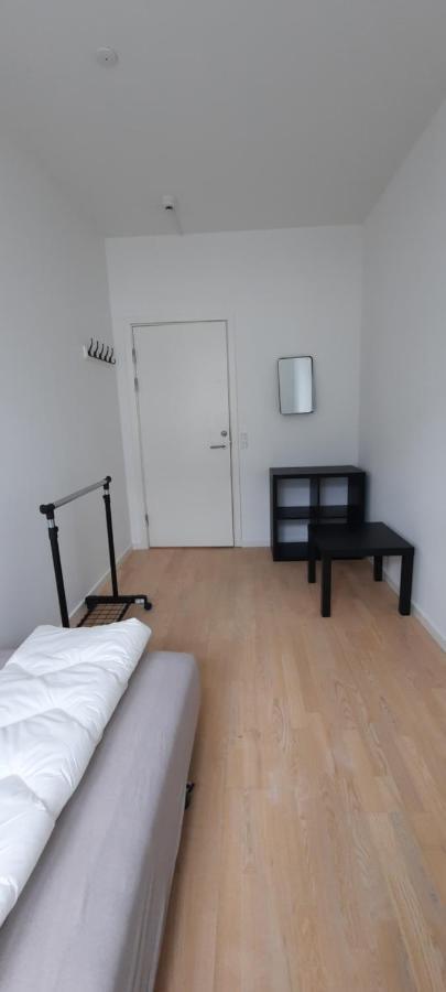 Private Room In A Shared Apartment Odense Exterior photo